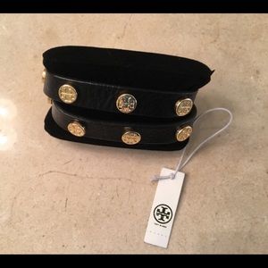 Tory Burch Blk/Gold Double Wrap Logo Stud Bracelet